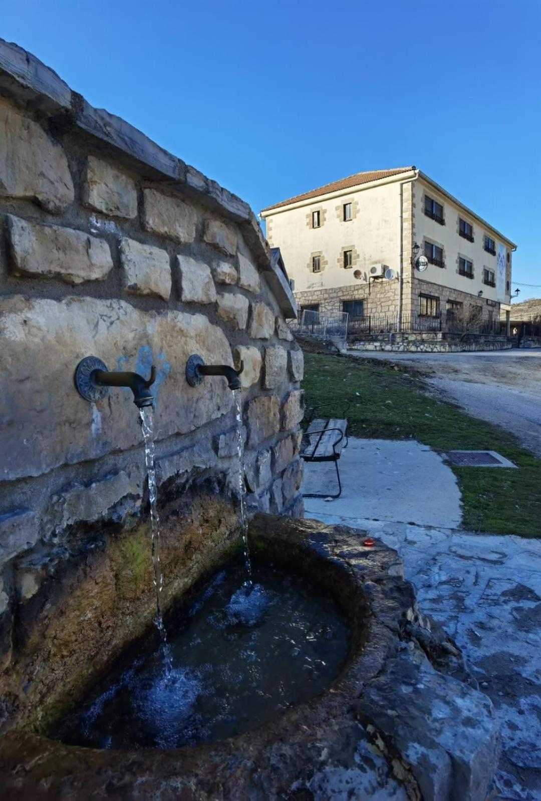 Poveda de la Sierra Hostal Rural Alto Tajo Poveda מראה חיצוני תמונה