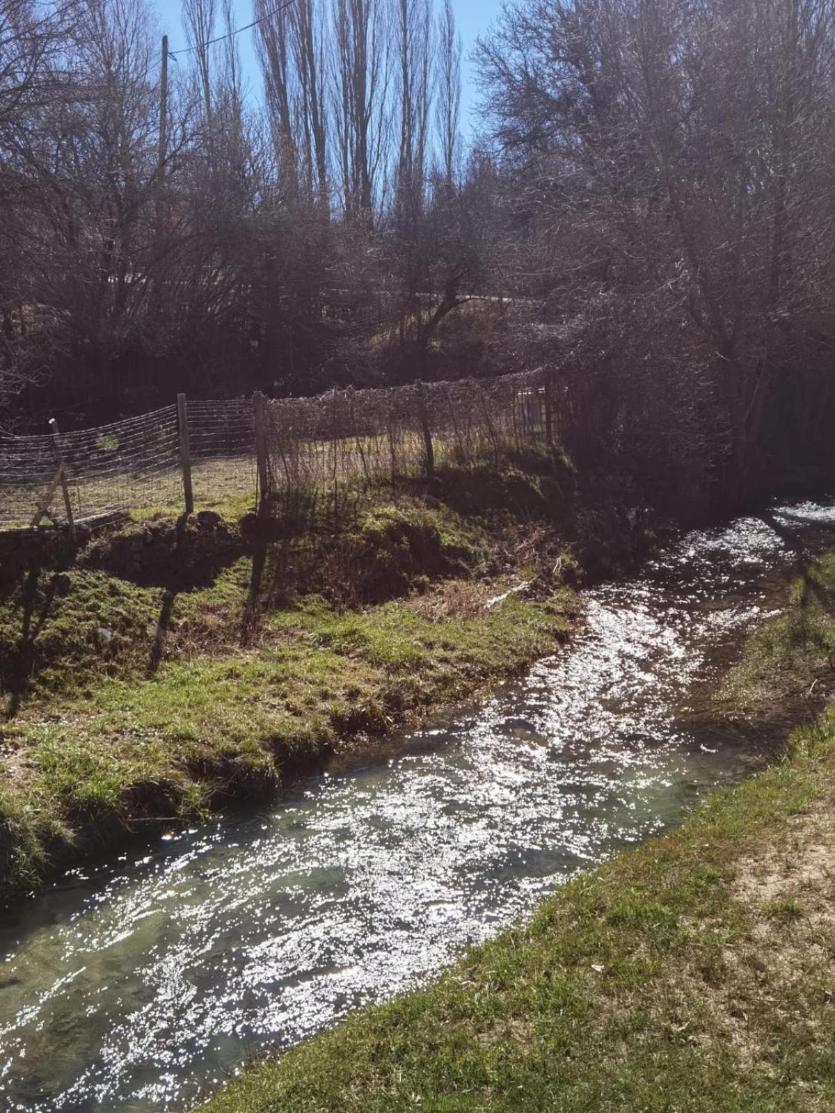 Poveda de la Sierra Hostal Rural Alto Tajo Poveda מראה חיצוני תמונה