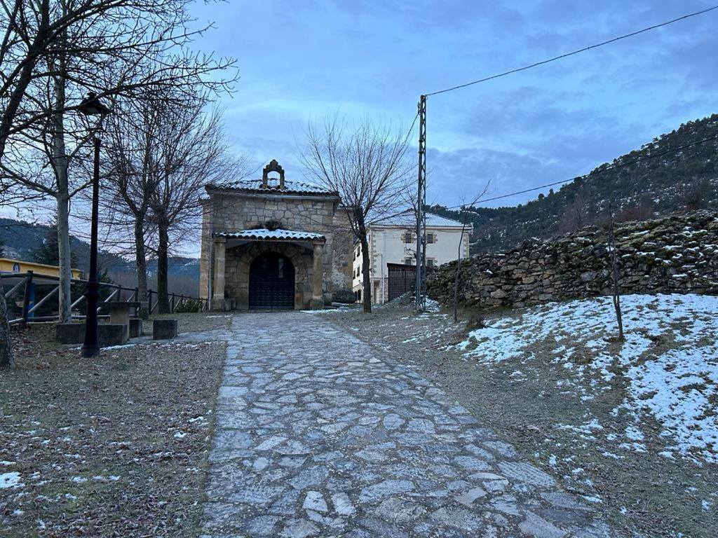 Poveda de la Sierra Hostal Rural Alto Tajo Poveda מראה חיצוני תמונה