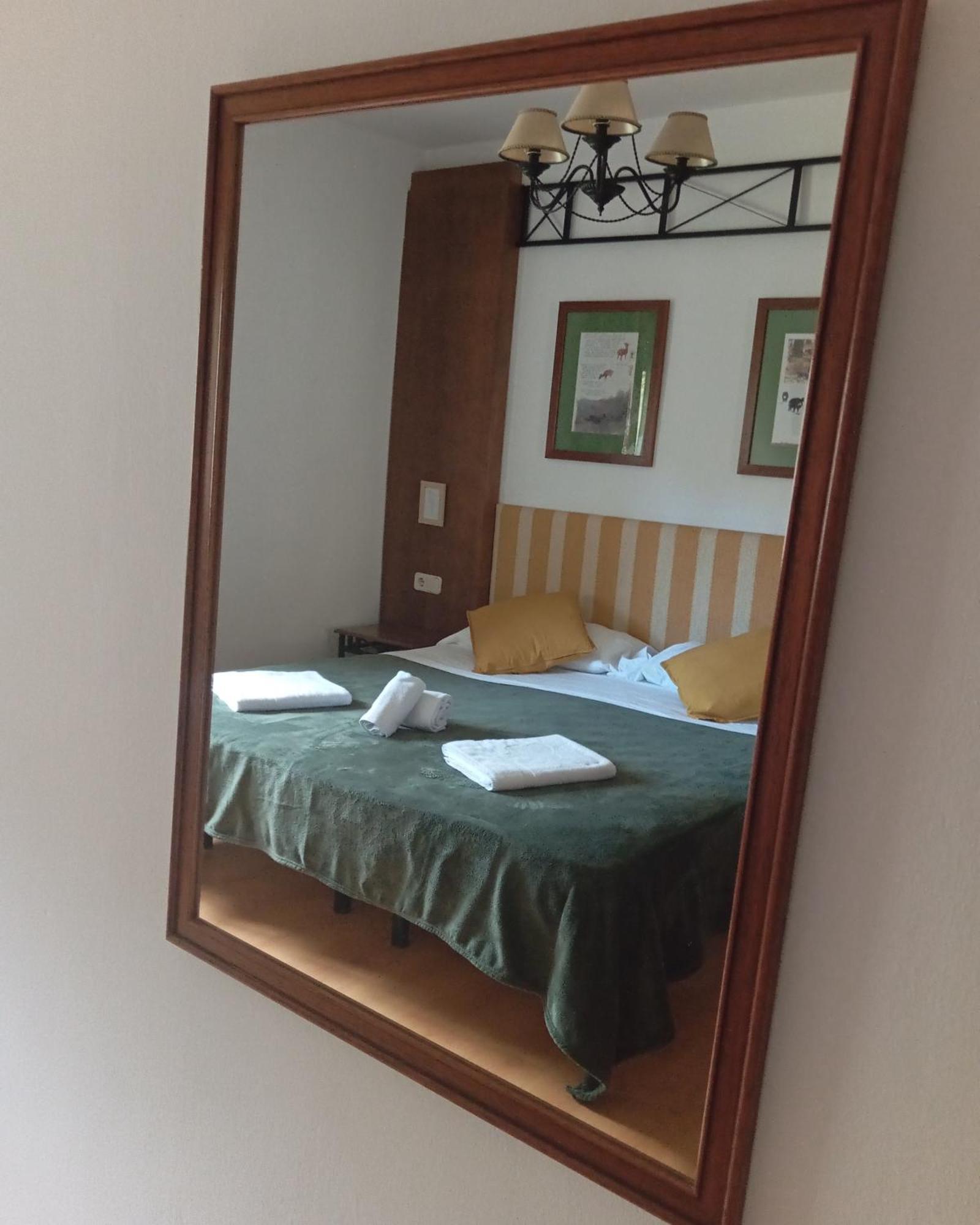Poveda de la Sierra Hostal Rural Alto Tajo Poveda מראה חיצוני תמונה